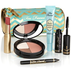 too-faced-all-i-want-for-christmas-set-and-makeup-bag-d-20130918104304213~292518